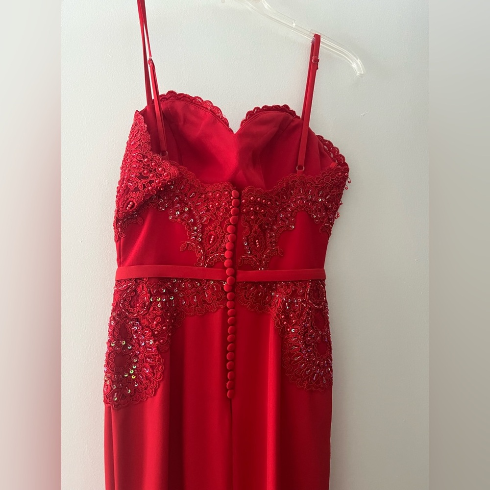 Red evening dress and shawl - Picture 8 of 11